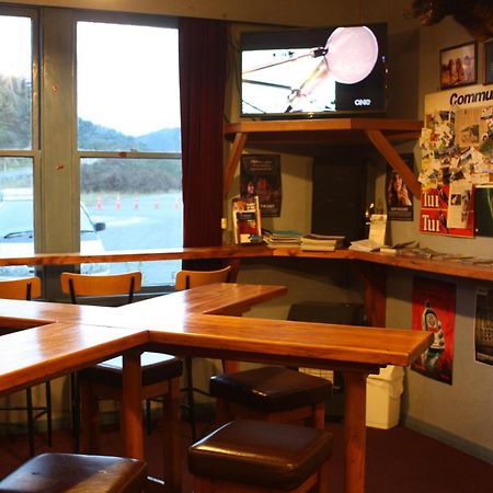 Owen River Tavern & Motels מראה חיצוני תמונה