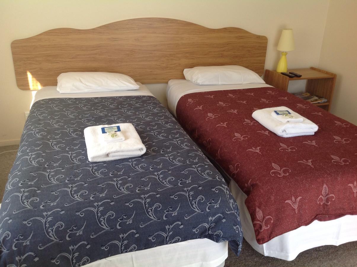 Owen River Tavern & Motels חדר תמונה